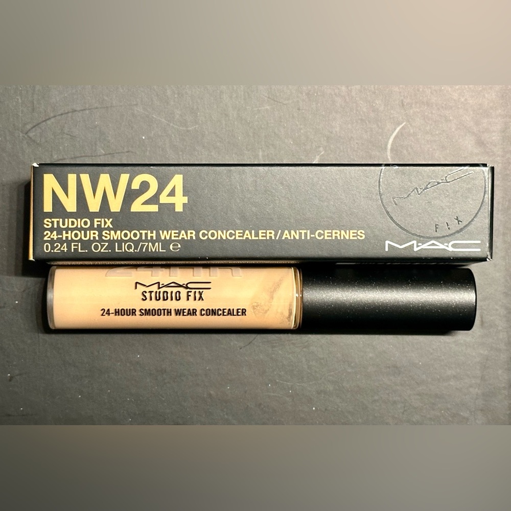 STUDIO FIX 24-HOUR SMOOTH WEAR CONCEALER. color NW24